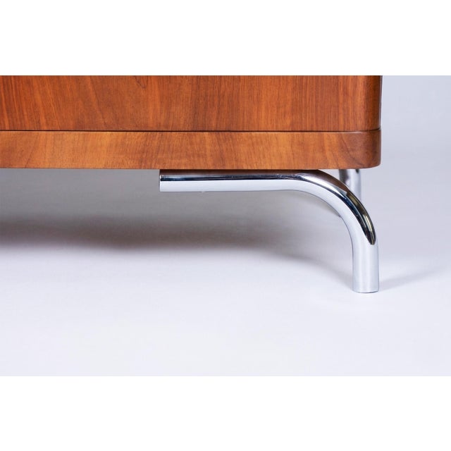 1930s Bauhaus Wardrobe in Chromed Steel and Walnut by Slezak, Czech, 1930s For Sale - Image 5 of 10
