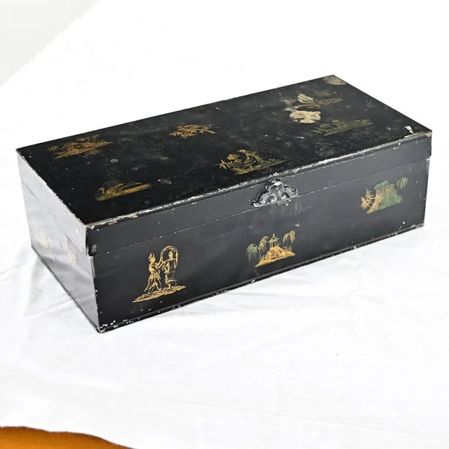 19th Century English Chinoiserie Tole Box For Sale - Image 12 of 12
