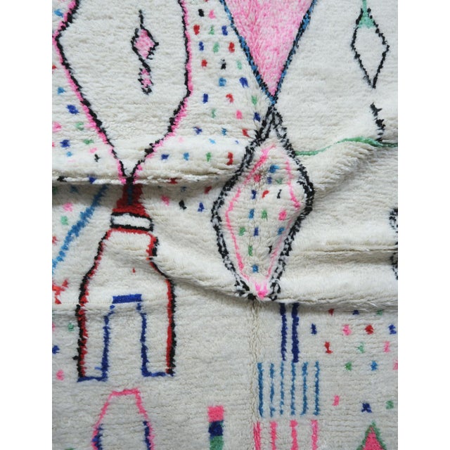 2020s Moroccan Azilal Wool Rug - 8.2 X 4.7 Ft For Sale - Image 5 of 9