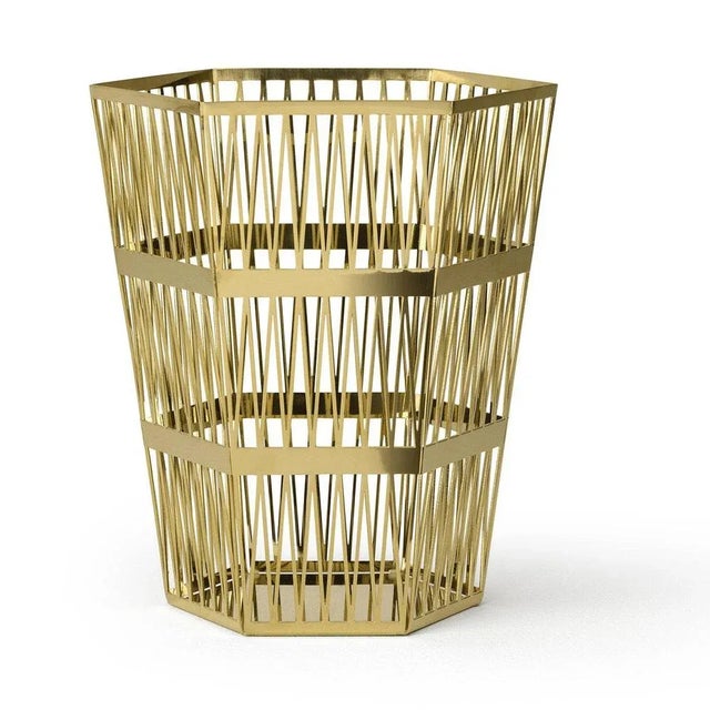 This elegant waste bin in stainless steel was designed by Richard Hutten. It is part of the Tip Top series which consists...