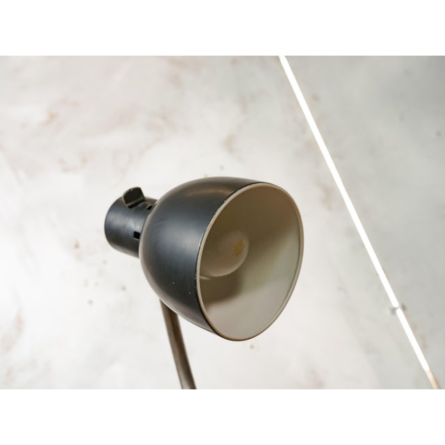Bauhaus Model 98 Black Desk Lamp by H. Th. J. A. Busquet for Hala Zeist, Netherlands, 1950s For Sale - Image 6 of 11