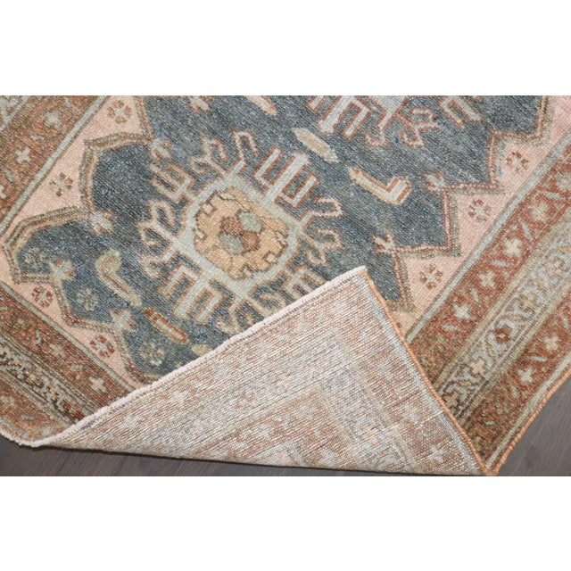 Early 20th Century Malayer Throw Size Rug - 2'8" x 4'4" For Sale In New York - Image 6 of 8