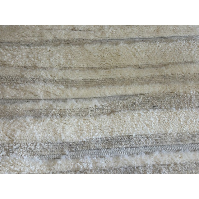 Rh Eli Wool Rug – 12' × 15' Natural | Hand-Knotted New Zealand Wool | Moroccan-Inspired Contemporary Design For Sale In Columbus - Image 6 of 18