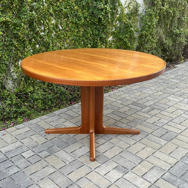 Mid-Century Modern Vintage 1970s Danish Modern Teak Extension Dining Table by Vejle Stole For Sale - Image 3 of 10