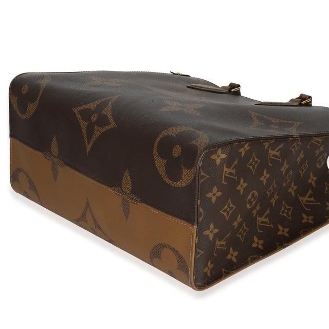 Textile Reverse Monogram Giant Canvas Onthego MM For Sale - Image 7 of 9