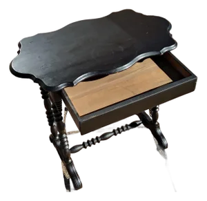 Late 19th Century Scalloped Rectangled Top - Spindle Leg End Table With Drawer