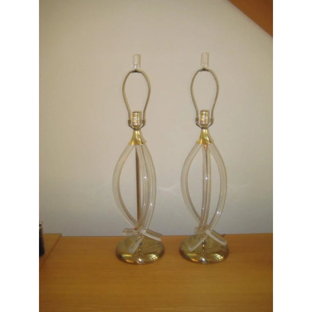 Transparent Dorothy Thorpe Mid Century Lucite Helix Table Lamps - A Pair For Sale - Image 8 of 9