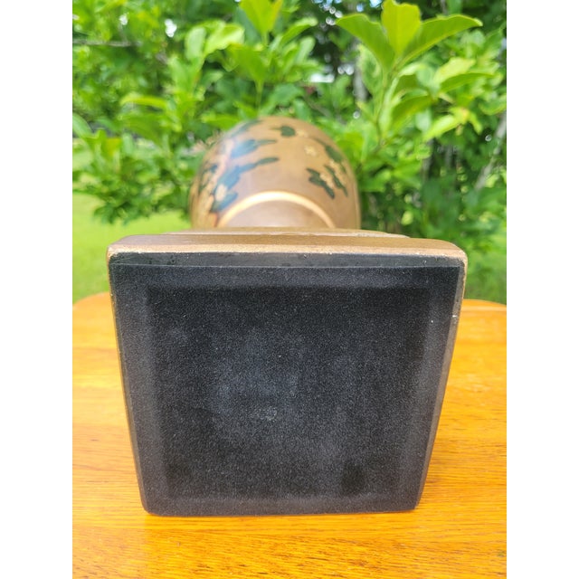 Late 20th Century Hand-Painted Chinoiserie Bird & Blossom Trophy Urn Vase For Sale - Image 10 of 11