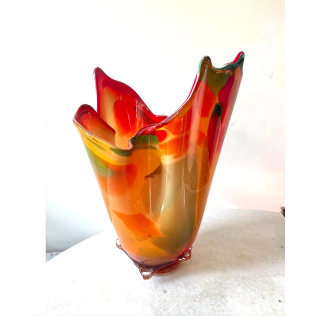 An absolutely stunning, mid-century modern Murano art glass glass vase.