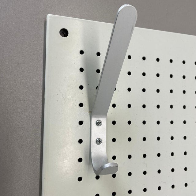 Metal RZ 61 Wall Wardrobe Panel Element by Dieter Rams for Vitsoe, 1960s For Sale - Image 16 of 18