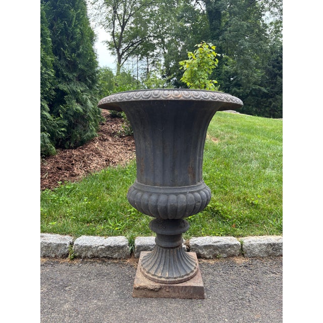 Beautiful antique garden urns are a real eye-catcher in any garden. Their classic shape is a wonderful timeless piece for...