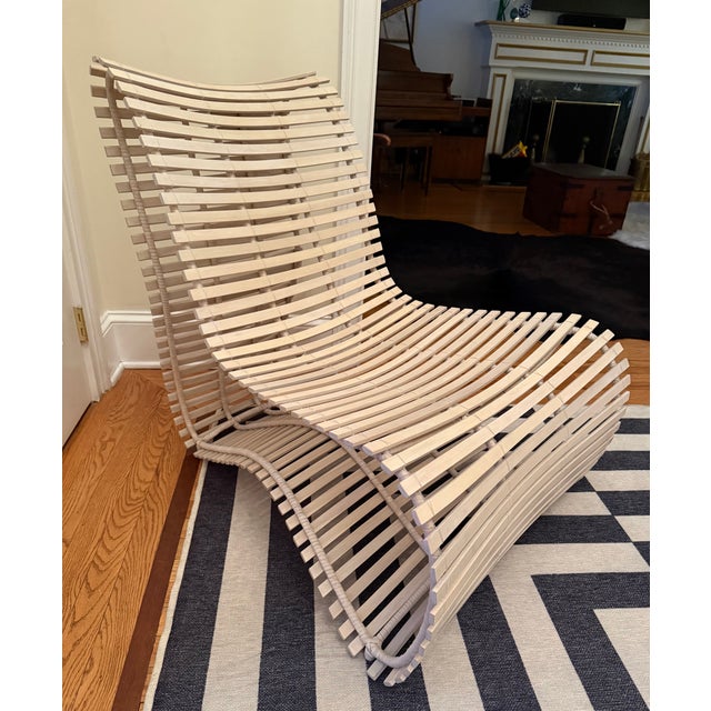 1980s English Willow Bat Slat Lounge Chair For Sale In New York - Image 6 of 17
