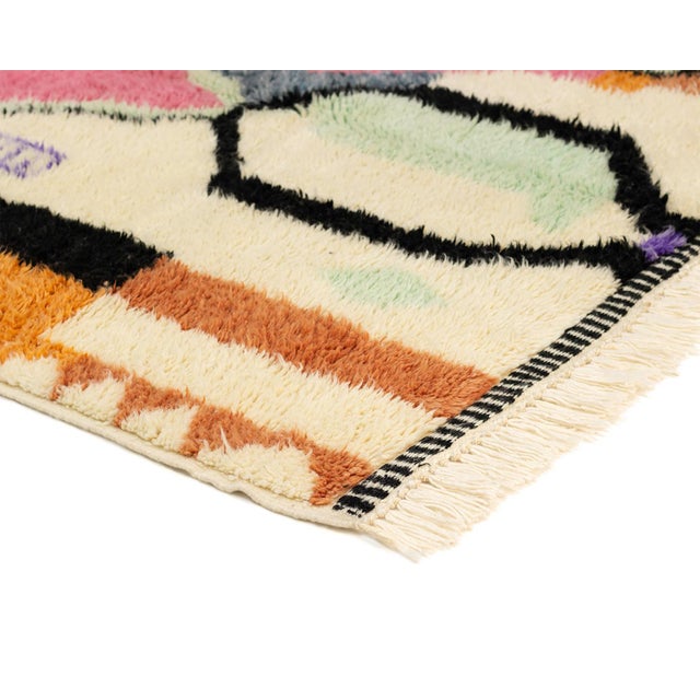 2020s Premium Hand-Knotted Moroccan Wool Rug | 8'3" X 5'5" | One of a Kind For Sale - Image 5 of 7
