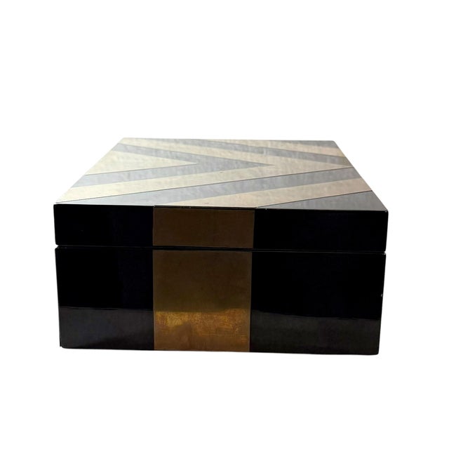 Mid 20th Century American Black Lacquer Box With Brass Inlay For Sale - Image 4 of 10