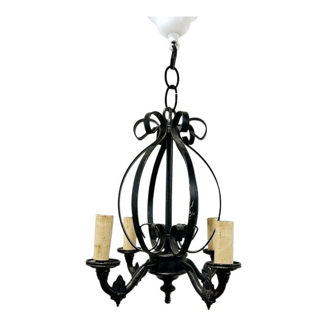 Late 20th Century Rustic Farmhouse 5-Light Black Metal Chandelier Candle Style Ceiling Light For Sale