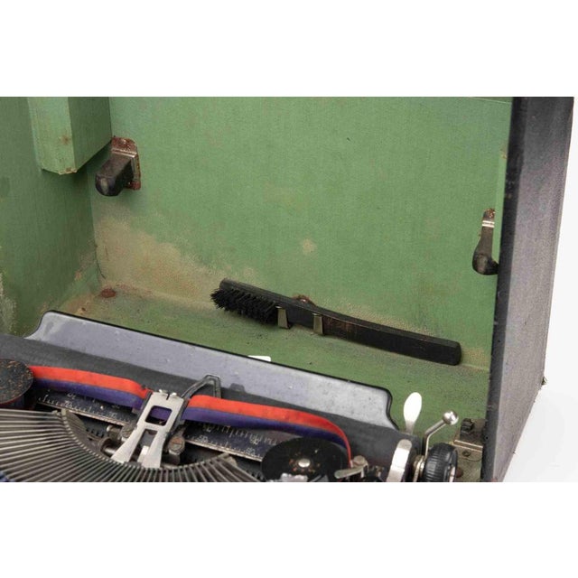 1930s Portable Typewriter with Case from Remington, 1930s-40s For Sale - Image 5 of 10