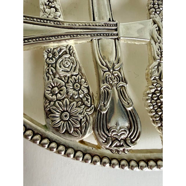 Farmhouse Vintage Godinger Silver-Plated Flatware Design Trivet With Beaded Border For Sale - Image 3 of 6