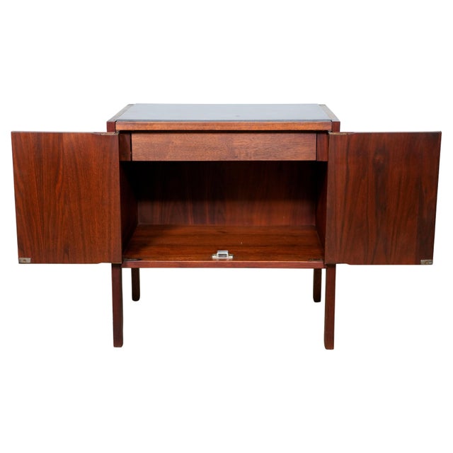 1960s Jack Cartwright Walnut Nightstand With Slate Top, Mid-Century Modern Side Table For Sale - Image 5 of 11