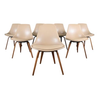 Set of Eight Mid 20th Century Bentwood Dining Chairs in Walnut For Sale