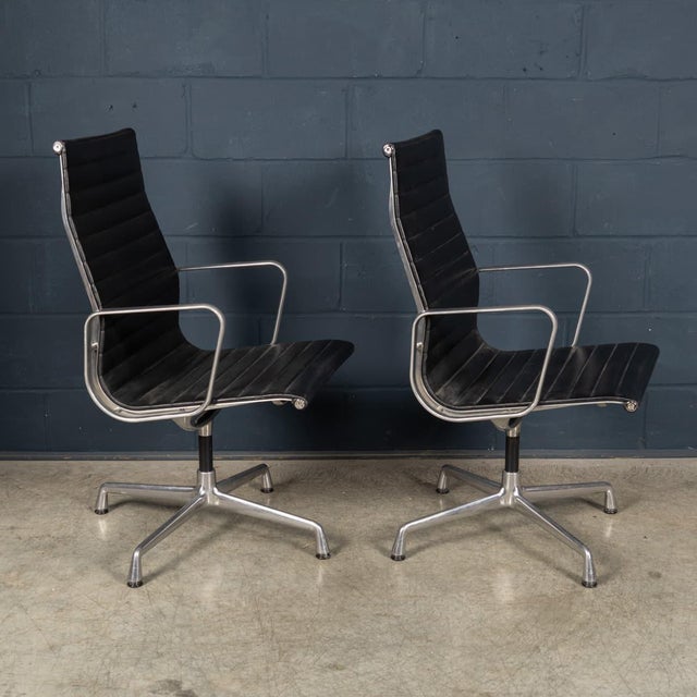 Metal 20th Century EA117 Chairs in Black Leather by Charles & Ray Eames for Vitra, 1950s, Set of 2 For Sale - Image 7 of 18