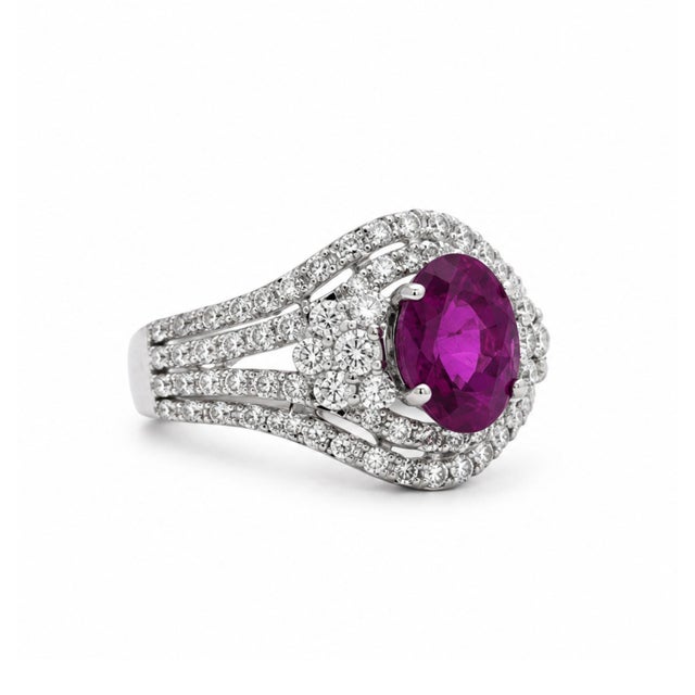 2.40 Carat No Heat Purple Sapphire & Diamond Gold Cocktail Ring, Size 7.25 For Sale - Image 4 of 8
