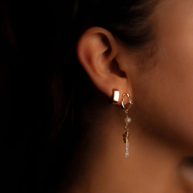 Gold & Diamond Stud Pearl Drop Statement Earrings, A Pair For Sale In Miami - Image 6 of 7