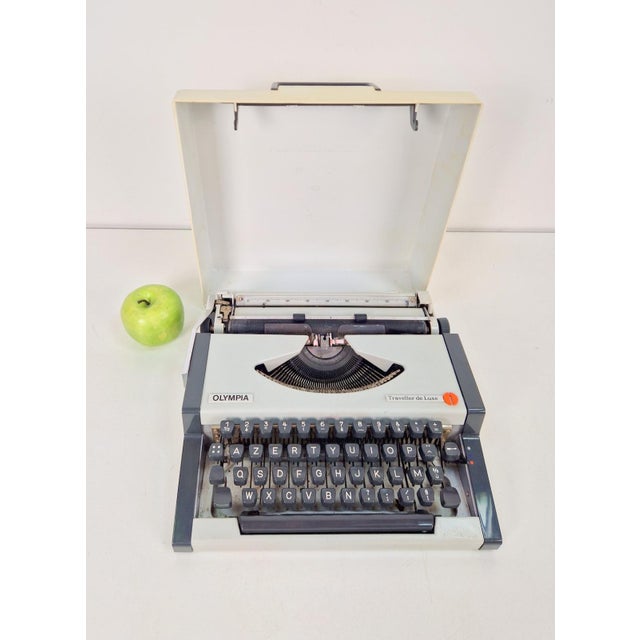 Vintage Traveller De Luxe Typewriter with Case from Olympia, 1970s For Sale - Image 3 of 10