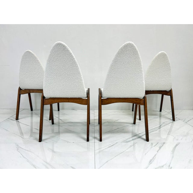 1960s Set of 4 Mid Century Walnut Dining Chairs by Chet Beardsley in White Boucle For Sale - Image 5 of 8