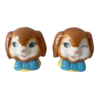 Whimsical Adorable Bunny Salt and Pepper Shakers Mint Condition For Sale