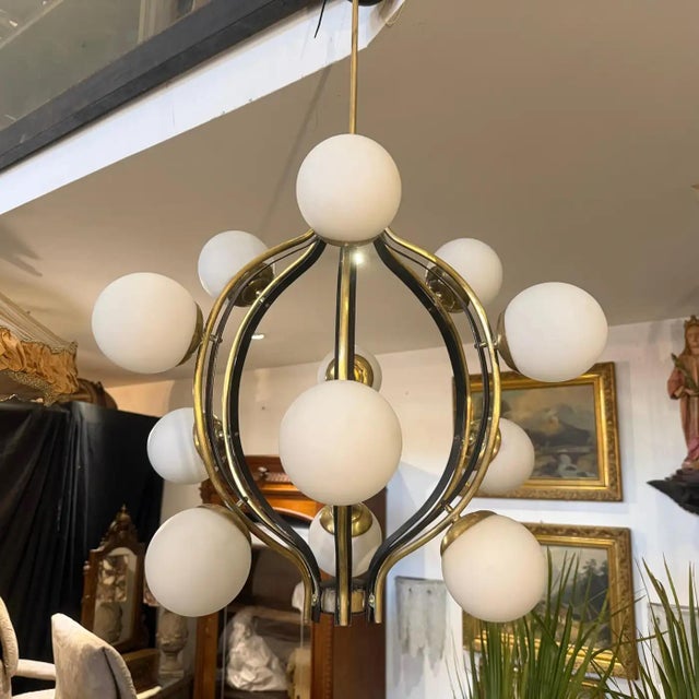 Mid-Century Modern 1950s Mid--Century Modern Brass and White Glass 12 Lights Chandelier by Stilnovo For Sale - Image 3 of 14