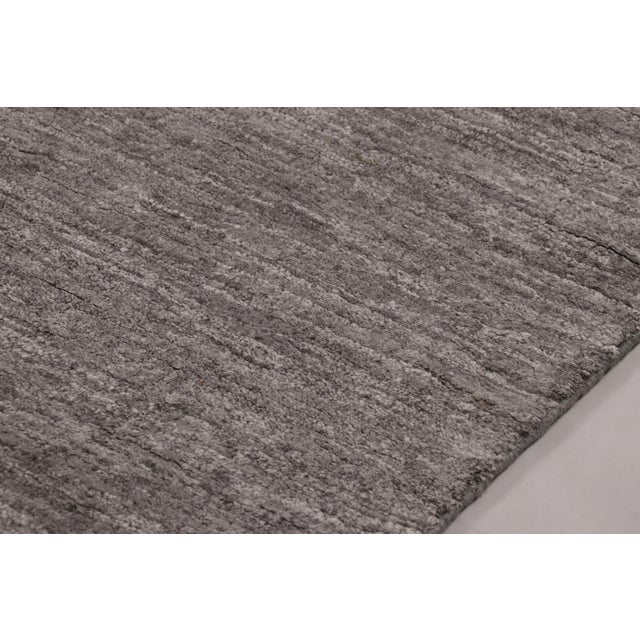 Modern Rug & Kilim’s Oversized Modern Textural Rug in Gray and White Striae For Sale - Image 3 of 8