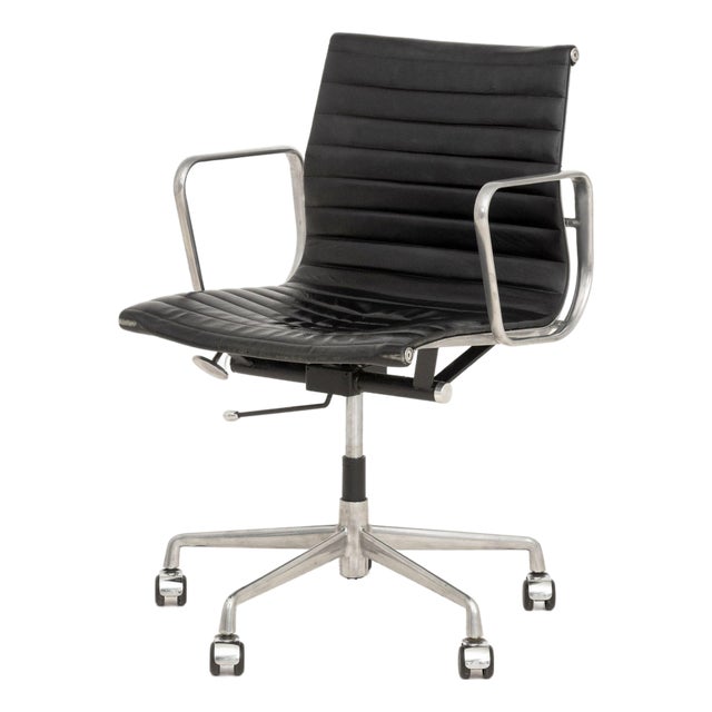 Charles and Ray Eames Aluminum Group Office Chair For Sale