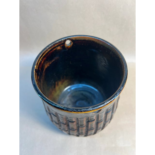 1970s Vintage California Studio Pottery Vase by Yano — Mid-Century Modern Textured Glaze, 1970s For Sale - Image 5 of 7