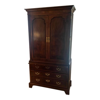 Henredon Aston Court, Georgian Banded Burled Armoire and Entertainment Cabinet For Sale