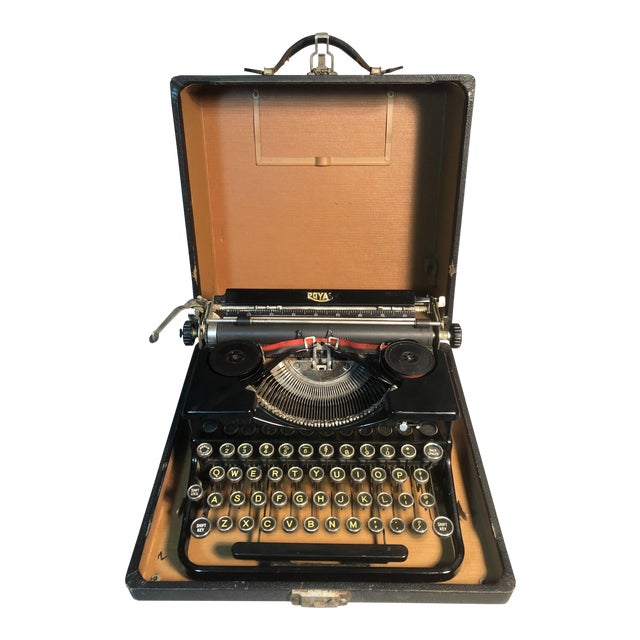 Antique 1930s Royal Portable Typewriter in Case "Model O" Gloss Enamel