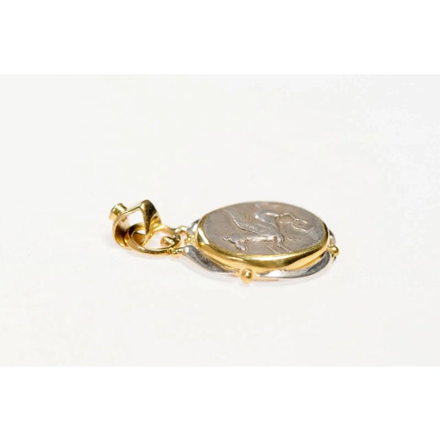 15th Century & Earlier Antique Ancient Pegasus Coin in 22 kt Gold Pendant For Sale - Image 5 of 11