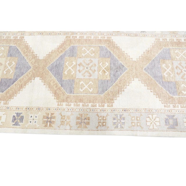 Tan & Gray Handwoven Turkish Oushak Rug 4'2" X 12'1" For Sale - Image 4 of 9