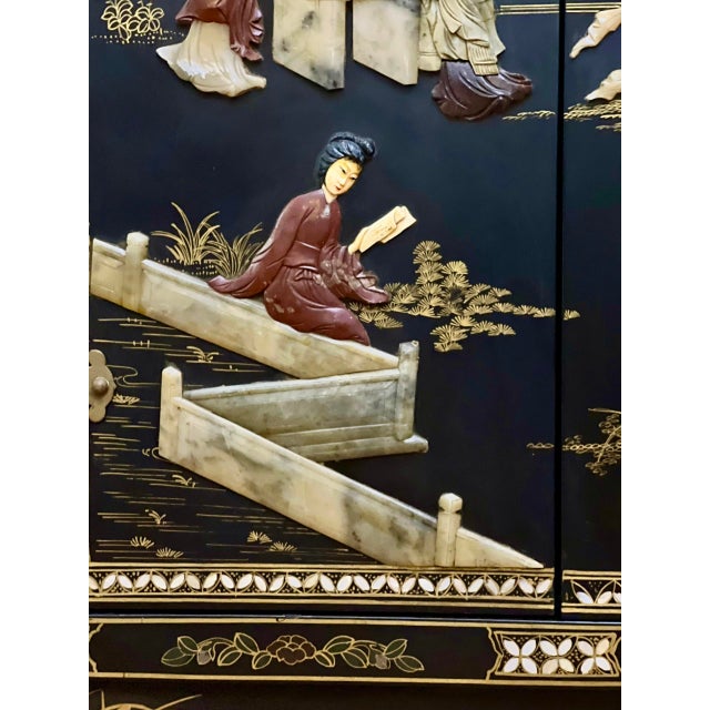 1950s Chinese Black Lacquer Cabinet With Hardstone Mounts and Mother-of-Pearl Inlay For Sale - Image 13 of 15