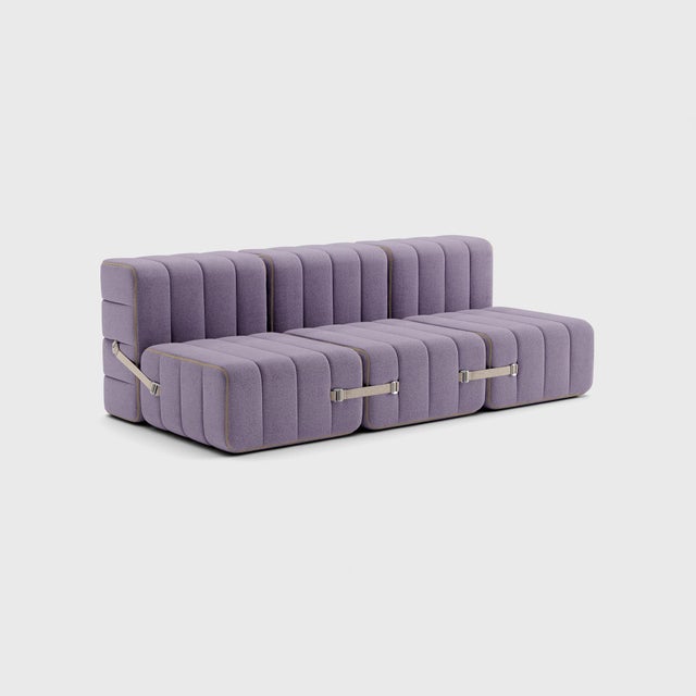A sofa bed—how boring! as if it were boring. We haven’t even bothered to calculate how many configurations you can create...
