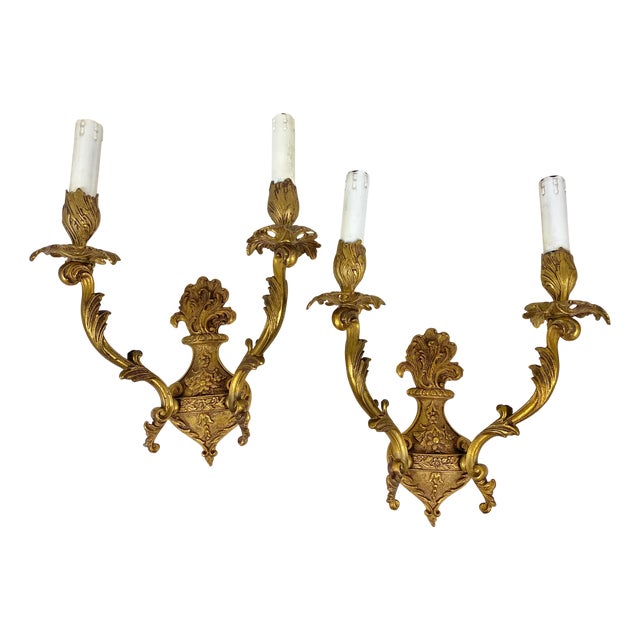 Vintage French Wall Lights in Chiseled and Gilded Bronze, 1960, Set of 2 For Sale