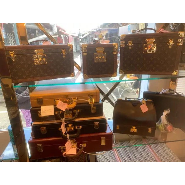 Vanity Case in Monogram Canvas from Louis Vuitton For Sale - Image 10 of 18