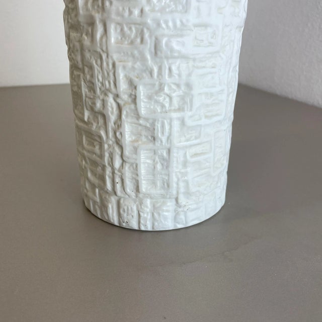 Large Op Art Vase Porcelain Vase by Martin Freyer for Rosenthal, Germany For Sale - Image 13 of 18