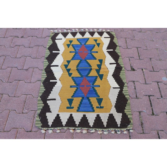 1970s Farmhouse Style Hand Knotted Geometric Design Accent Oushak Kilim Rug For Sale - Image 10 of 10