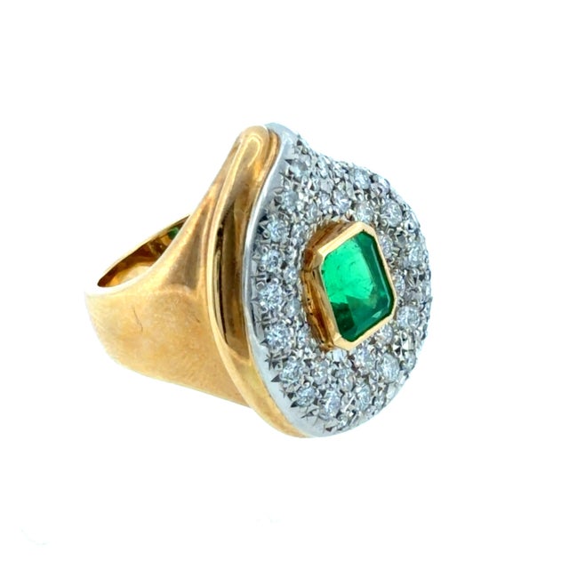 Metal Vintage 18k Gold & Platinum Emerald Diamond Cocktail Ring, Size 6.25 For Sale - Image 7 of 9