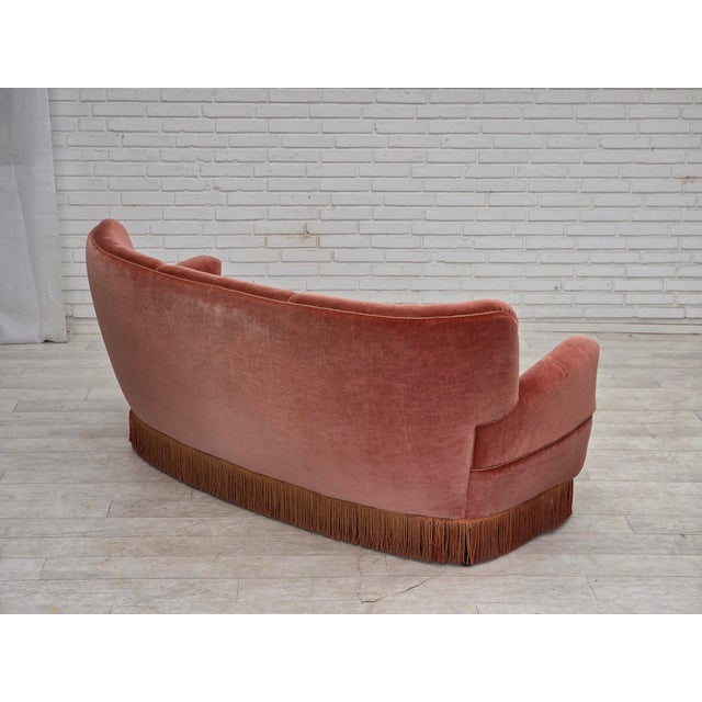 Three-Seater Danish Curved Sofa in Pink Furniture Velour, 1970s For Sale - Image 12 of 18