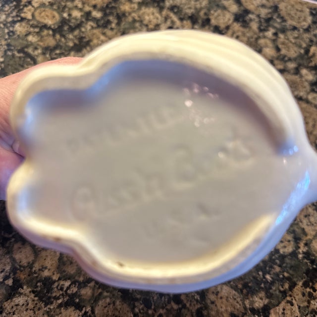 American 1940s Shawnee Pottery Puss N Boots Creamer For Sale - Image 3 of 3