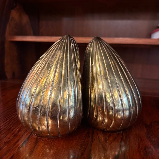 Mid-Century Modern 1960s Pair of Brass Teardrop Bookends by Ben Seibel for Jenfred Ware For Sale - Image 3 of 8