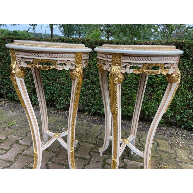 1970s 1970s French Louis XVI Antique/White Cream Gold Marble Side Tables- Pair For Sale - Image 5 of 14
