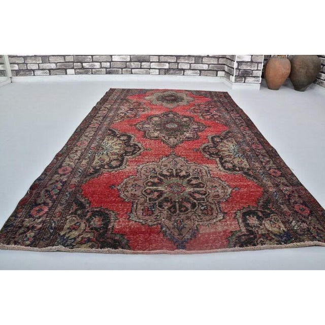 Terra Cotta Mid 20th Century Multi-Medallion Traditional Boho Area Rug For Sale - Image 8 of 10