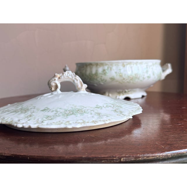 Late 19th Century Elite Works Limoges France Porcelain Covered Tureen With Lid Green Floral Garland Scalloped Edge For Sale - Image 9 of 11